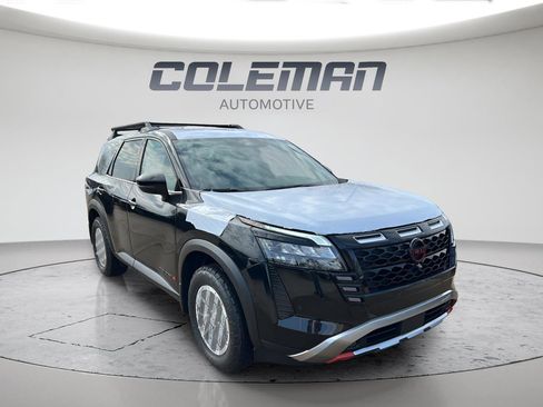 New 2026 Nissan Pathfinder SV image 3