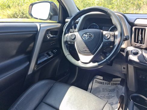 Used 2018 Toyota RAV4 Limited w/ Carpet Mat Package AWD/4WD image 22