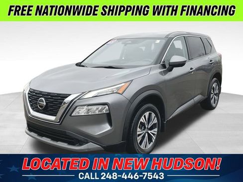 Used 2021 Nissan Rogue SV image 1