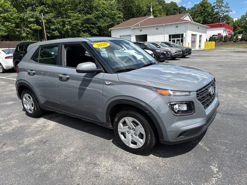 Used 2020 Hyundai Venue SE FWD image 6
