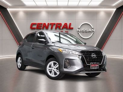 Certified 2025 Nissan Kicks Play S