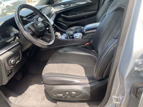 Used 2021 Jeep Grand Cherokee L Laredo RWD image 10