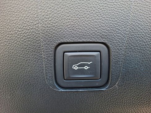 Certified 2023 Chevrolet Traverse RS w/ LPO, Floor Liner Package image 32