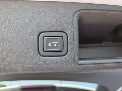 Certified 2021 GMC Terrain SLT w/ Infotainment Package II AWD/4WD image 13