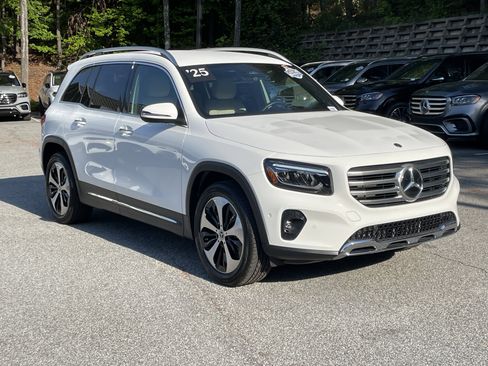Certified 2025 Mercedes-Benz GLB 250 image 4