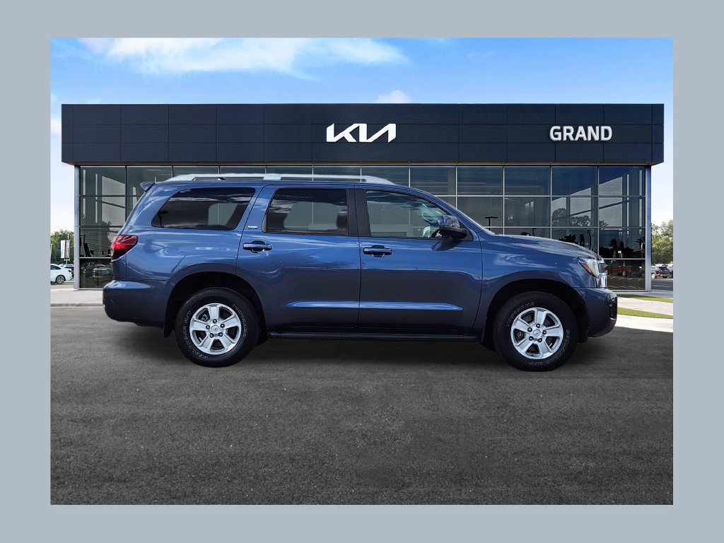 Used 2018 Toyota Sequoia SR5 AWD/4WD image 1