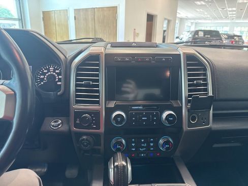 Used 2020 Ford F150 Platinum w/ Equipment Group 701A Luxury AWD/4WD image 5