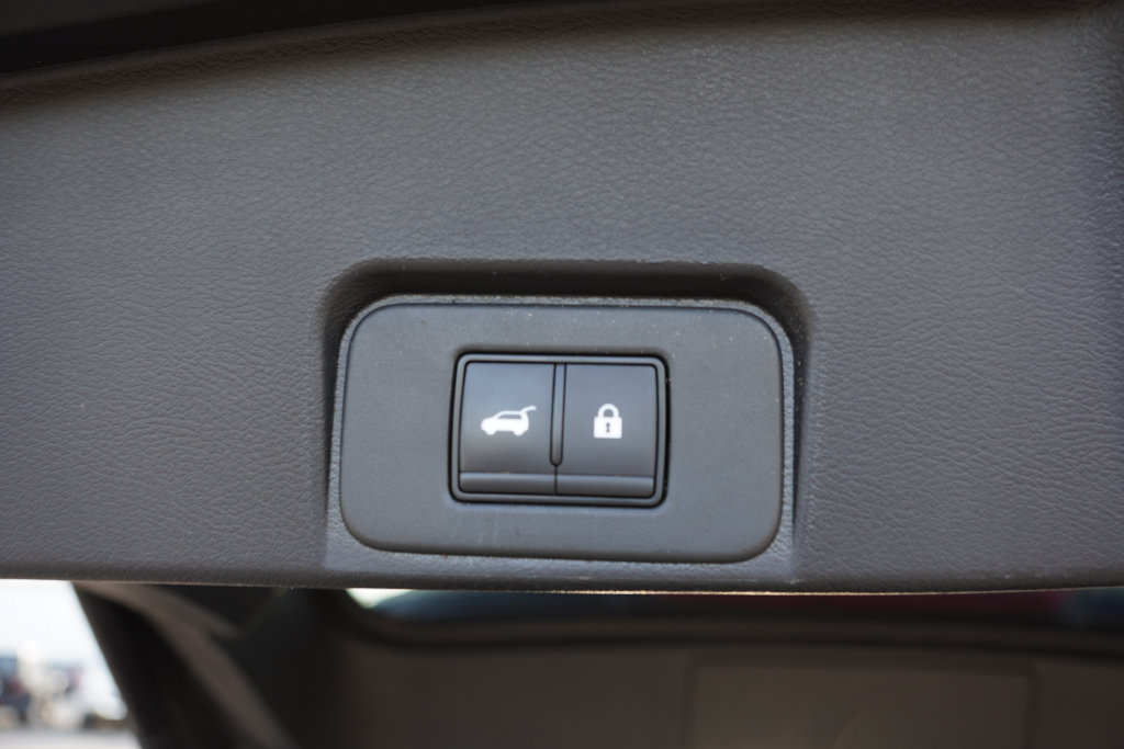 Used 2025 Nissan Rogue SV AWD/4WD image 21