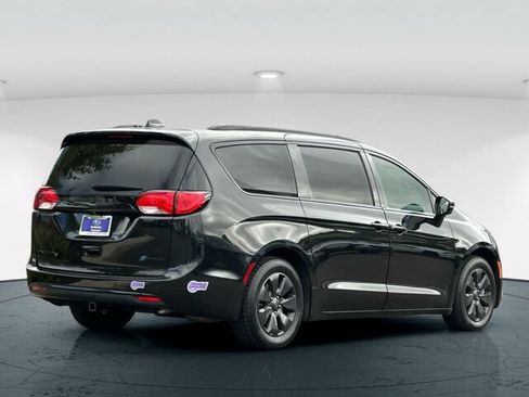 Used 2019 Chrysler Pacifica Limited w/ Advanced Safetytec Group FWD image 6