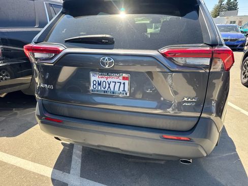 Used 2019 Toyota RAV4 XLE w/ Convenience Package AWD/4WD image 14