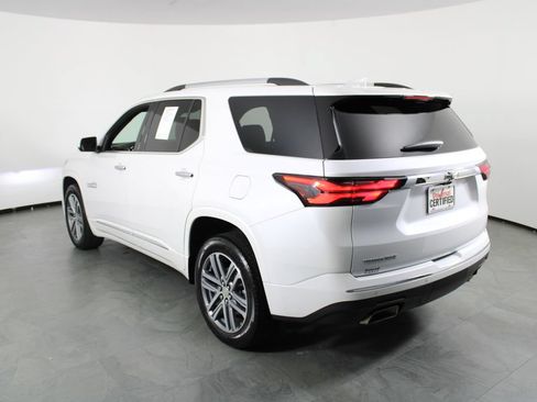 Used 2023 Chevrolet Traverse High Country FWD image 14