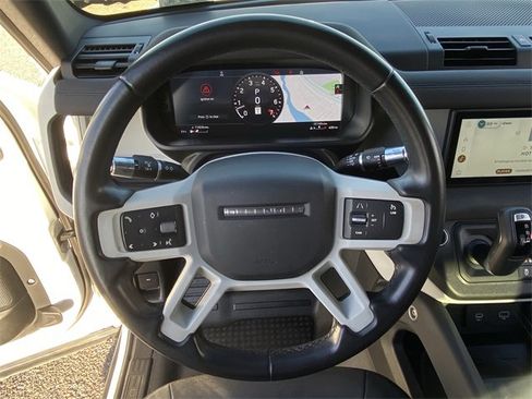 Used 2021 Land Rover Defender 110 SE image 10