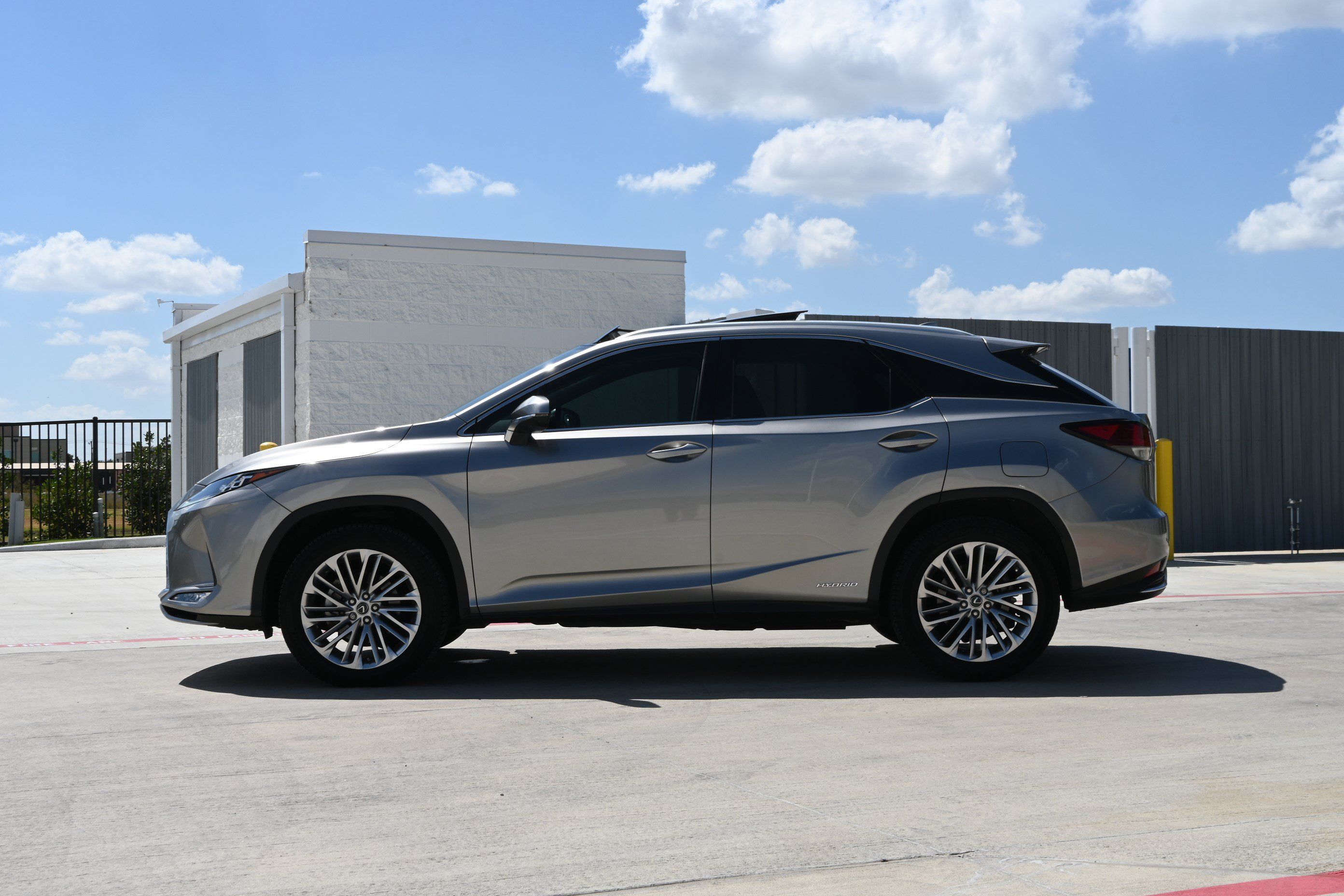 Used 2021 Lexus RX 450h AWD w/ Luxury Package image 6