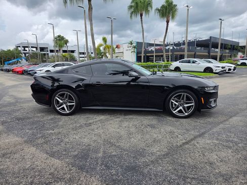 Used 2025 Ford Mustang Premium RWD image 6