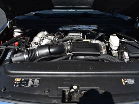 Used 2019 GMC Sierra 2500 Denali AWD/4WD image 12