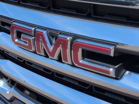Used 2020 GMC Sierra 1500 SLE w/ X31 Off-Road Package AWD/4WD image 11