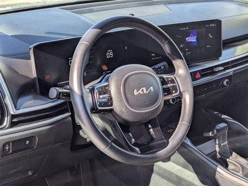 Used 2024 Kia Sorento S image 14