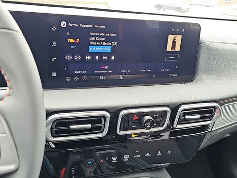 New 2026 Nissan Sentra SR w/ Floor Mat Package image 11