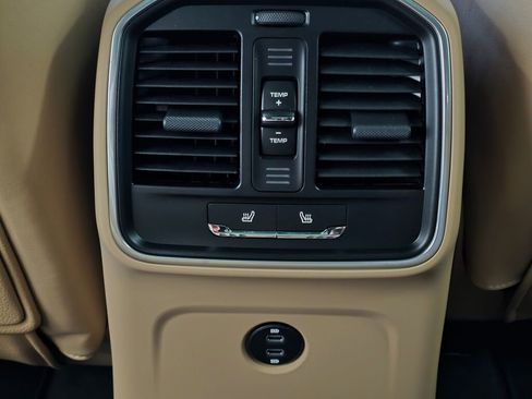 New 2025 Porsche Macan image 19