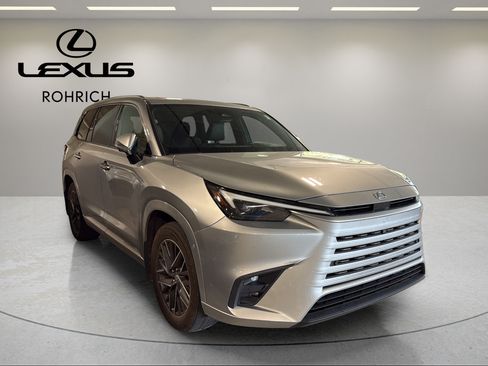 Used 2024 Lexus TX 350 AWD w/ Technology Package image 4