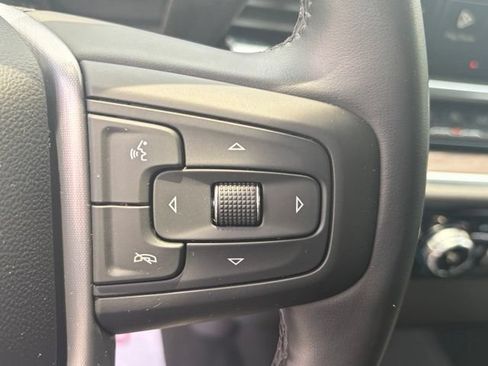 Used 2025 GMC Sierra 1500 SLT AWD/4WD image 19