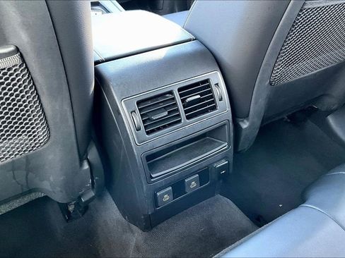 Used 2025 Jaguar F-PACE R-Dynamic S image 32