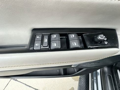 Used 2023 Jeep Wagoneer Series III w/ Convenience Group I AWD/4WD image 23