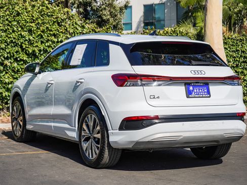 Used 2023 Audi Q4 e-tron Premium Plus w/ Premium Plus RWD image 4