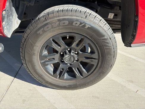 Used 2020 Toyota Tacoma SR w/ SR Convenience Package image 17