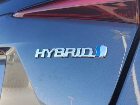 Used 2022 Toyota Prius LE image 7