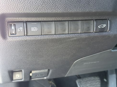 Used 2025 Toyota RAV4 XLE w/ Convenience Package AWD/4WD image 22
