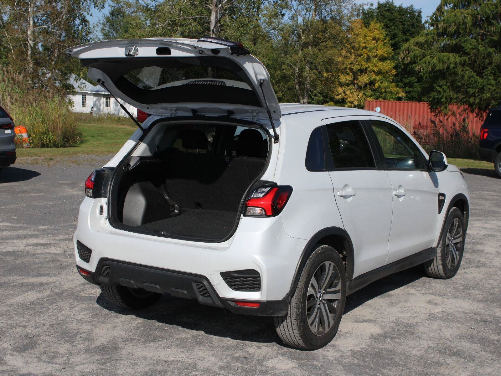 Used 2025 Mitsubishi Outlander Sport ES AWD/4WD image 7
