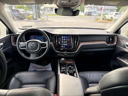 Used 2023 Volvo XC60 B5 Plus w/ Climate Package AWD/4WD image 14