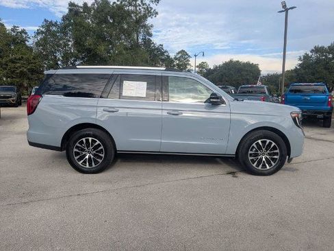Certified 2025 Ford Expedition Platinum AWD/4WD image 3