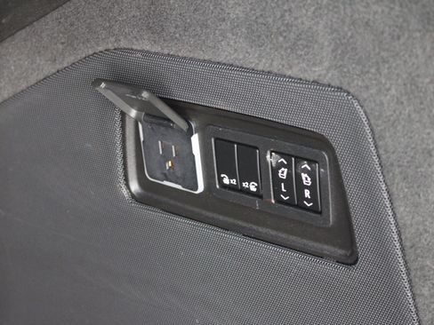 Used 2021 Cadillac Escalade Sport Platinum image 25