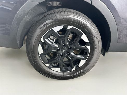 Used 2025 Kia Sorento S AWD/4WD image 11