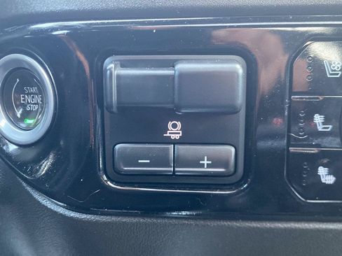 Used 2023 Chevrolet Silverado 1500 High Country w/ High Country Premium Package AWD/4WD image 29