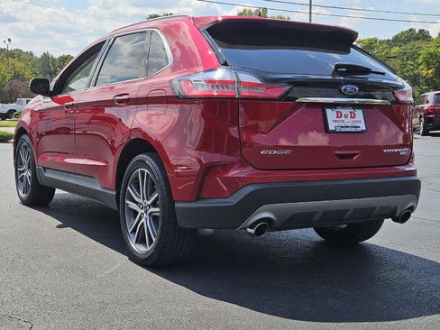 Used 2020 Ford Edge Titanium image 3