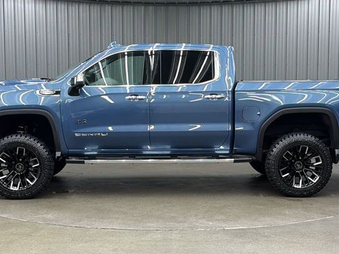 Used 2024 GMC Sierra 1500 Denali w/ Technology Package AWD/4WD image 2