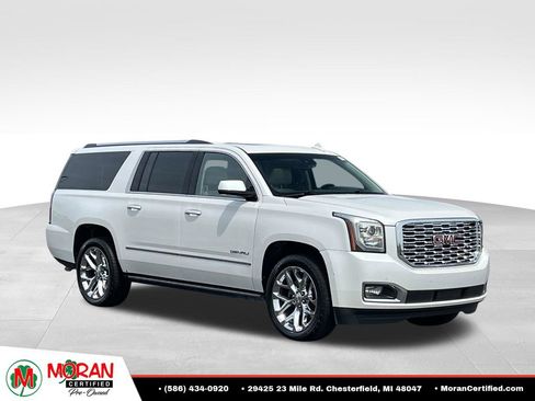 Used 2019 GMC Yukon XL Denali w/ Denali Ultimate Package AWD/4WD image 7