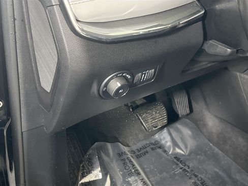 Used 2022 Jeep Compass Limited AWD/4WD image 10