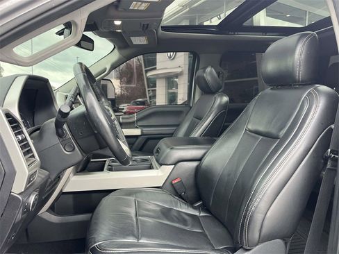 Used 2020 Ford F350 Lariat image 5