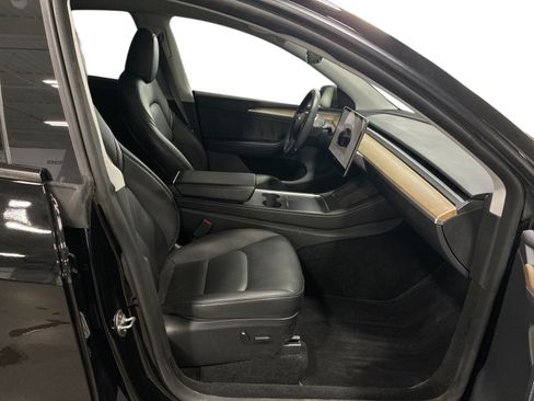 Certified 2023 Tesla Model Y AWD image 13