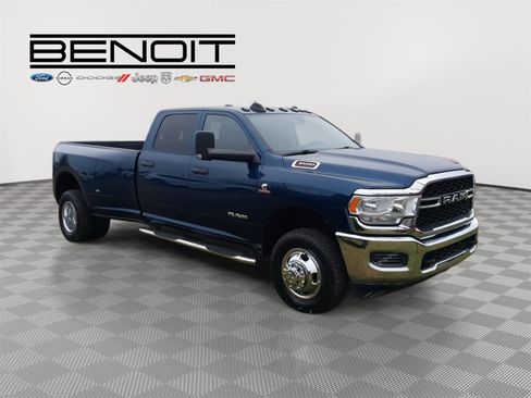 Used 2020 RAM 3500 Tradesman image 3