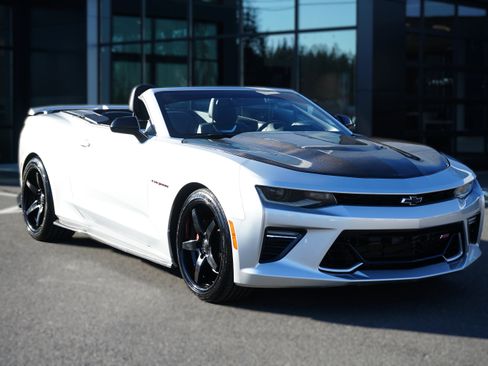 Used 2018 Chevrolet Camaro SS image 1