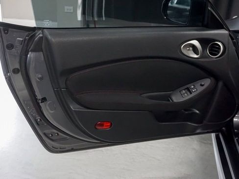 Used 2012 Nissan 370Z NISMO image 18