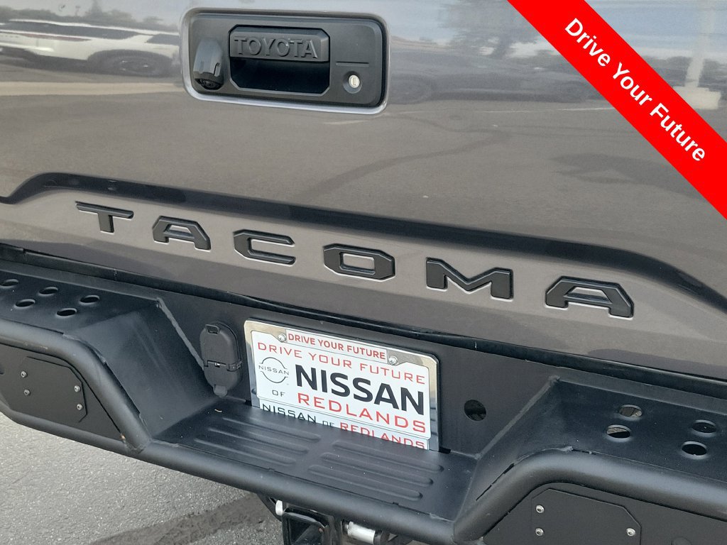 Used 2022 Toyota Tacoma TRD Sport w/ TRD Premium Sport Package RWD image 25