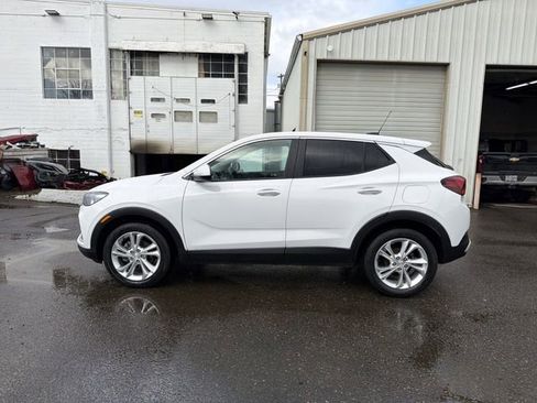 Used 2021 Buick Encore GX Preferred image 2