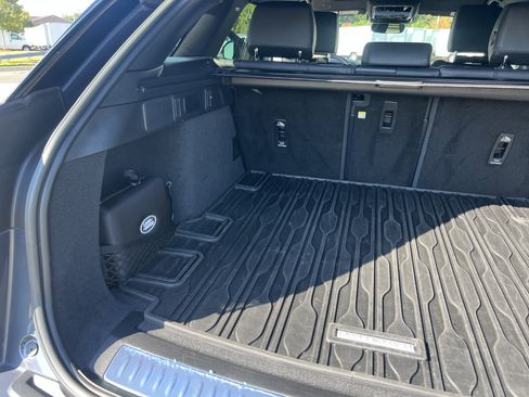 Used 2024 Land Rover Range Rover Velar Dynamic HSE image 35