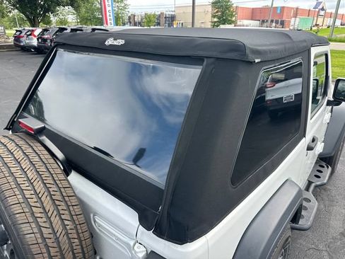 Used 2019 Jeep Wrangler Sport AWD/4WD image 11